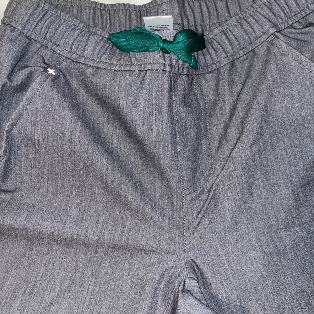 NWOT Figs Zamora Jogger Scrub Pants Anti Wrinkle Graphite Size S/XS - Picture 3 of 9
